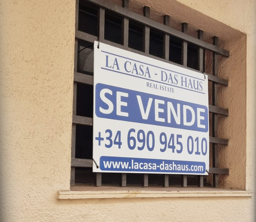 cartel inmobiliario Lloret de Mar