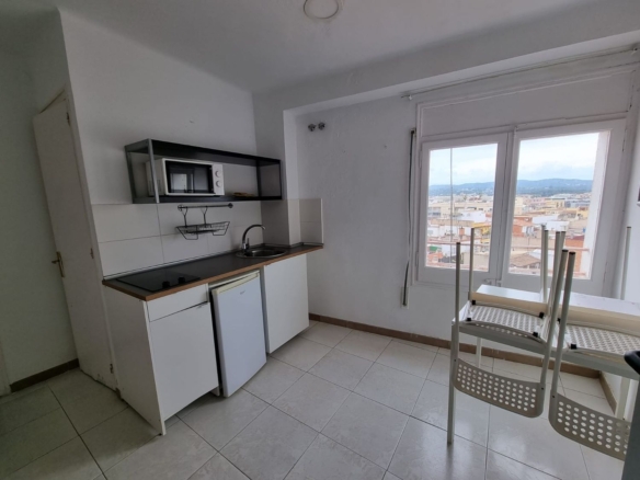 Edificio en Lloret de Mar - referencia 3289 - imagen 1